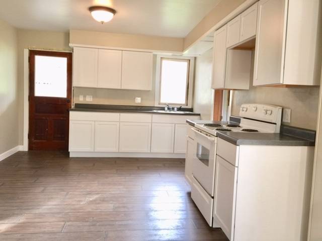 South Wayne, WI 53587,406 S Warren St