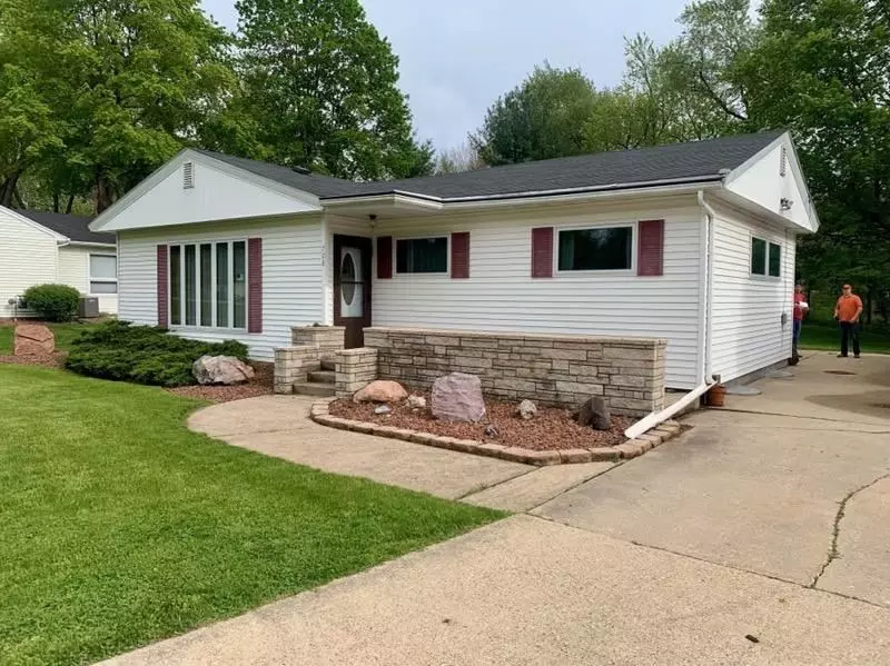 708 S Hill Rd, Beloit, WI 53511