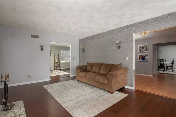 Byron, IL 61010,6526 Marrill Rd