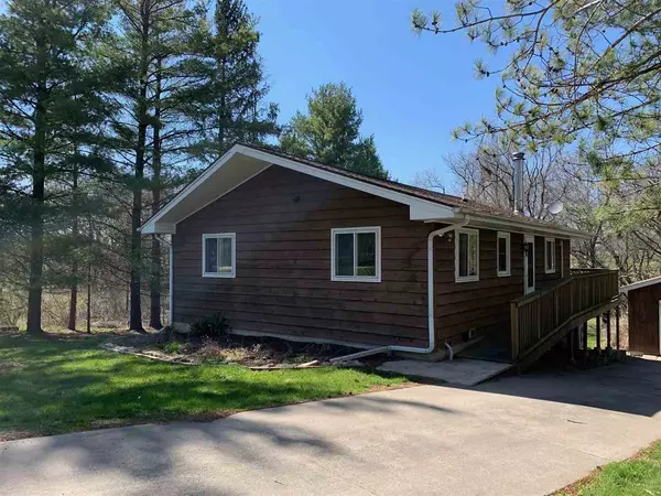 8A116 Independence Dr, Apple River, IL 61036