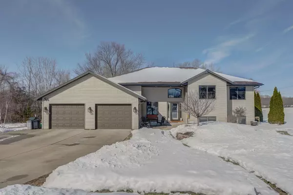 220 Lu Foster Ln, Merrimac, WI 53561