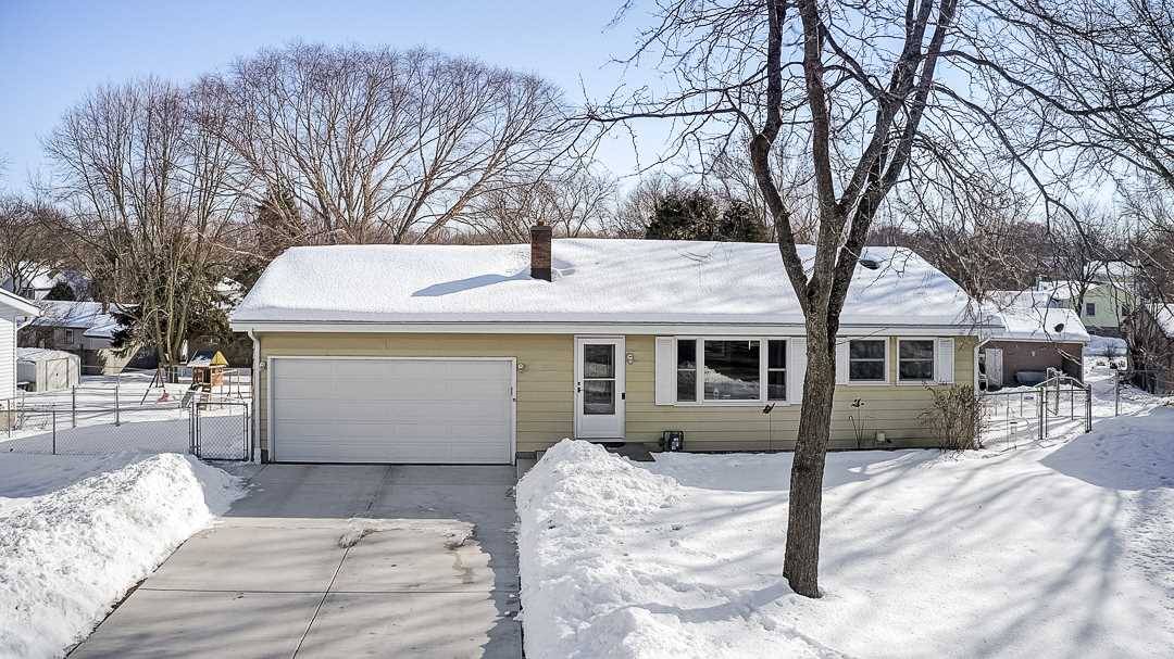 1431 Jasper Cir, Sun Prairie, WI 53590