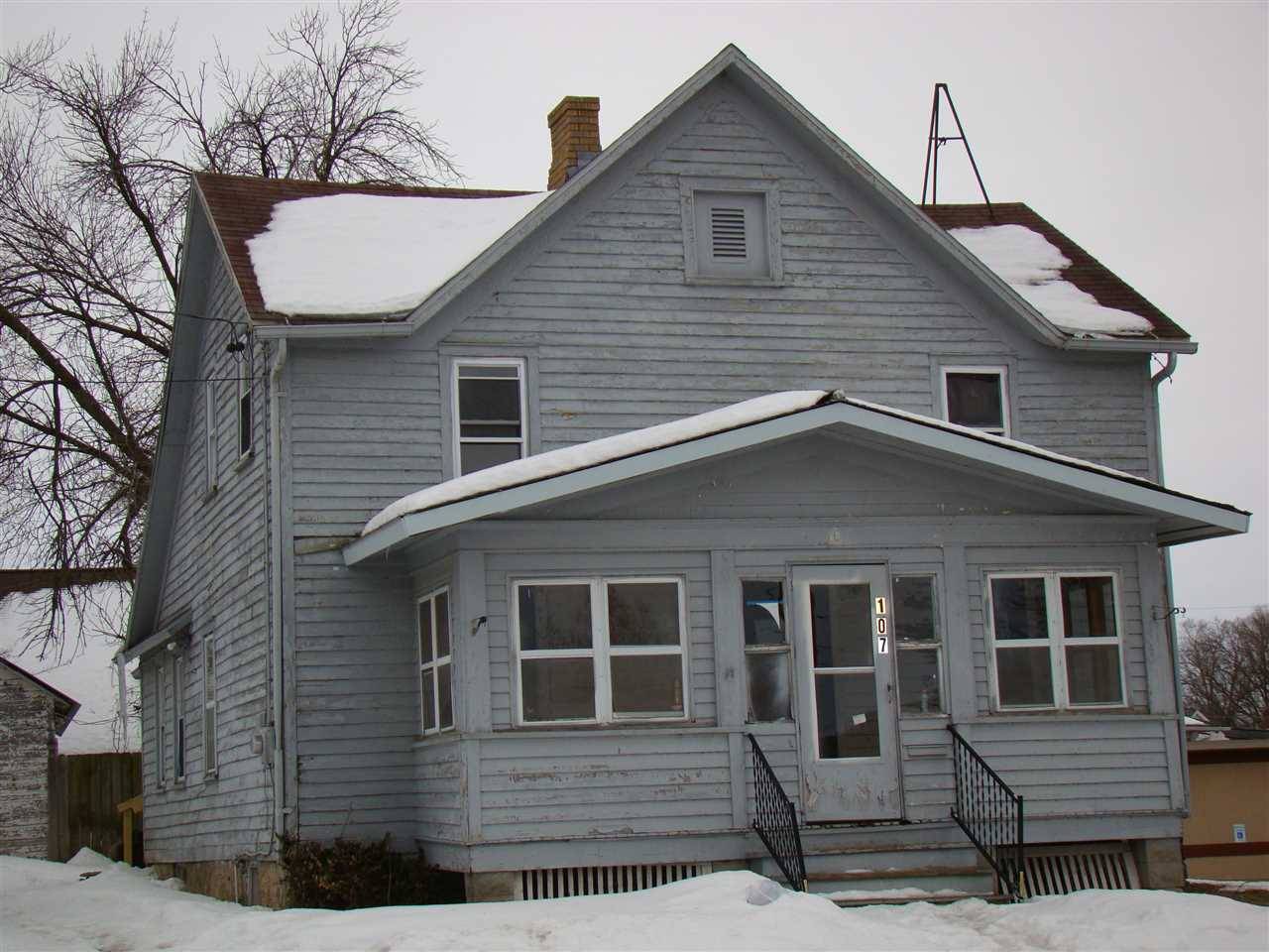 107 E Mill St, Beaver Dam, WI 53916