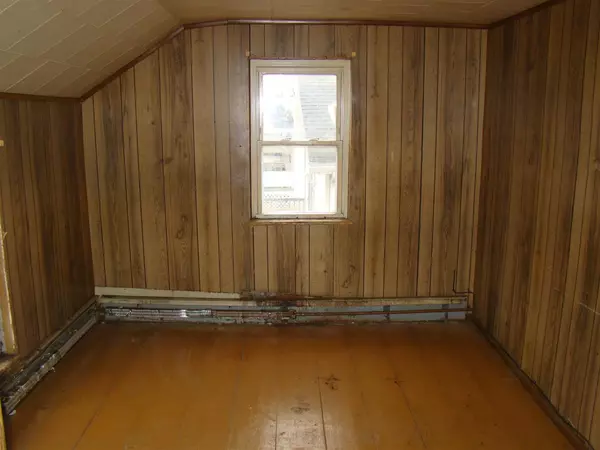 Beaver Dam, WI 53916,107 E Mill St