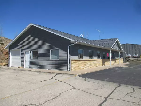 Viroqua, WI 54665-1166,212 Airport Rd