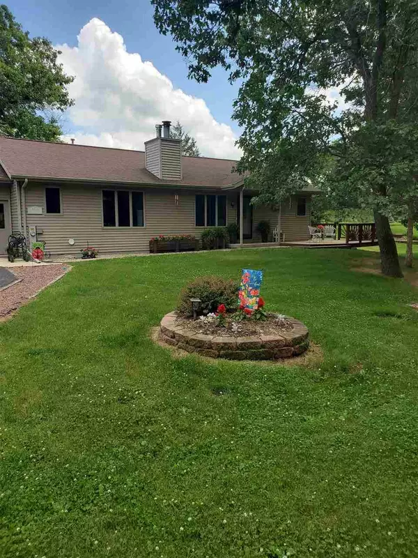 N9292 17th Ln, Neshkoro, WI 54960