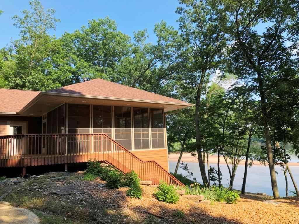 15757 Richwood Ln, Blue River, WI 53518