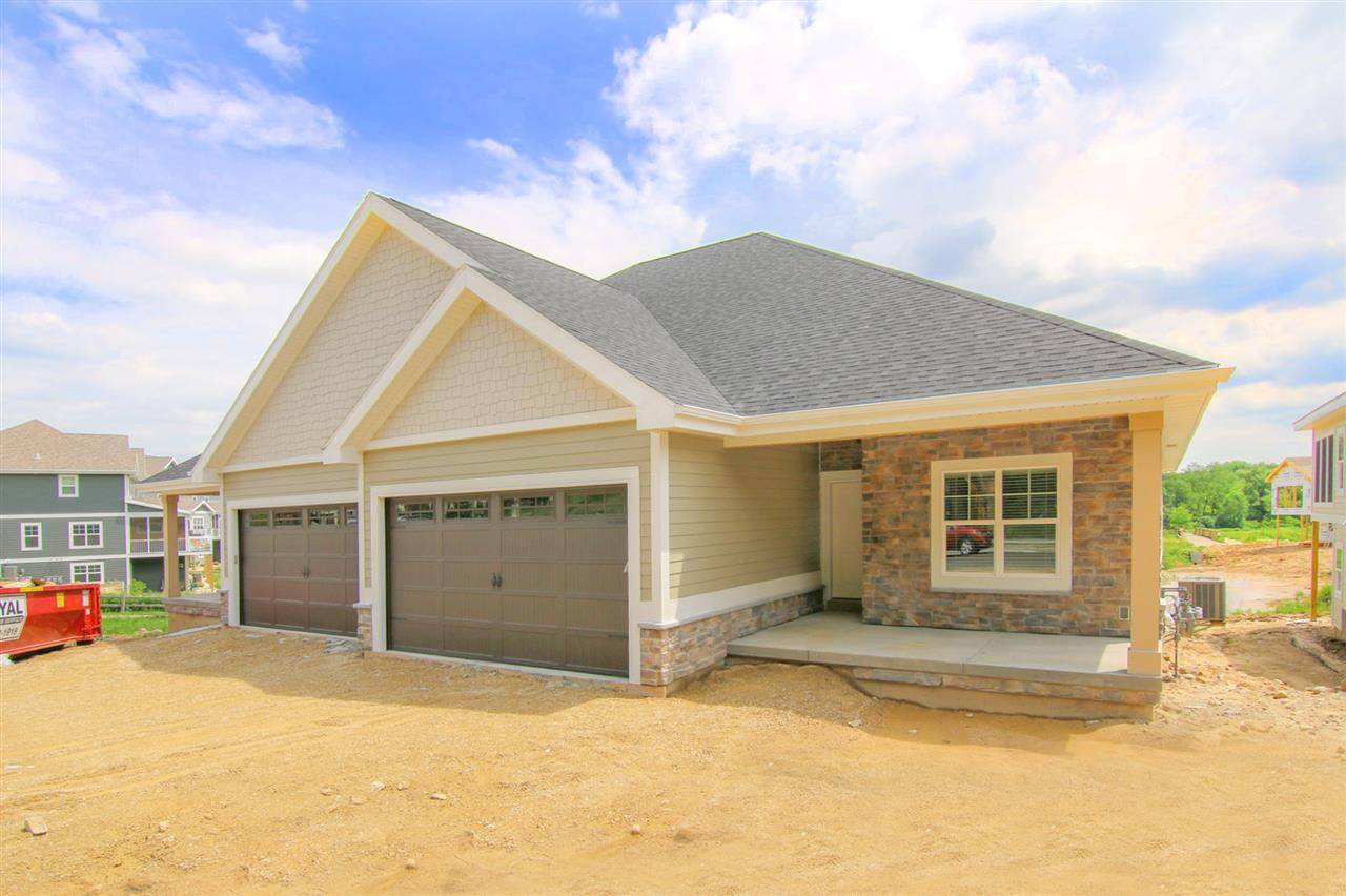 6520 Trails Edge Ct, Deforest, WI 53532