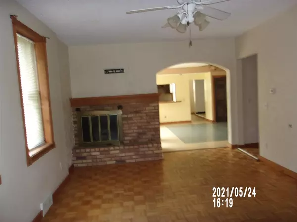 Endeavor, WI 53930,213 N Oak St