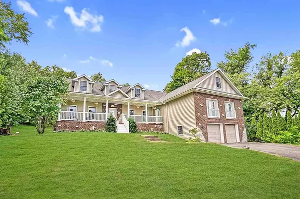 441 Water St, Cambridge, WI 53523