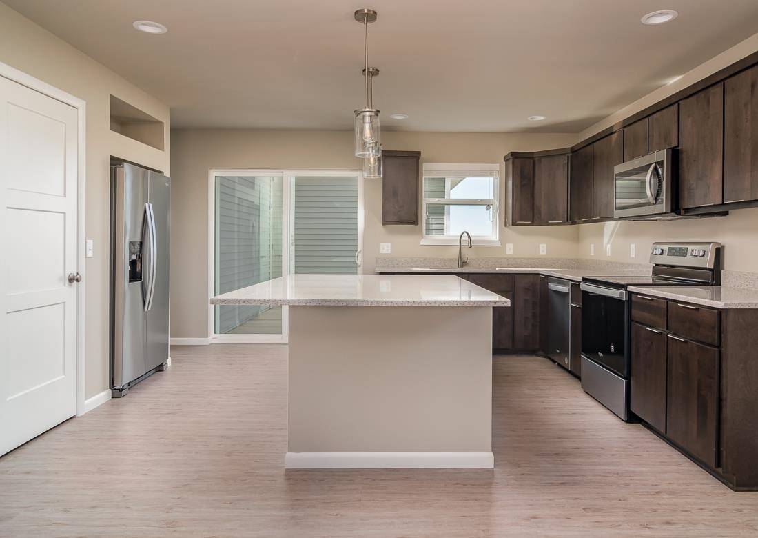 Waunakee, WI 53597,627 HILLCREST DR