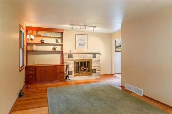 Cottage Grove, WI 53527,162 Taylor St