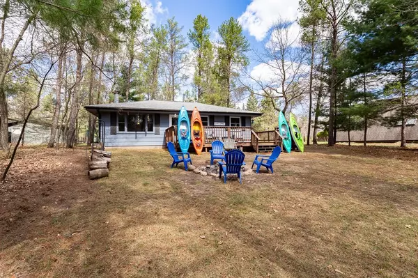 Nekoosa, WI 54457,923 Kings Way