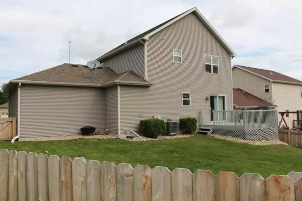 Verona, WI 53593,8917 Snowberry Ln