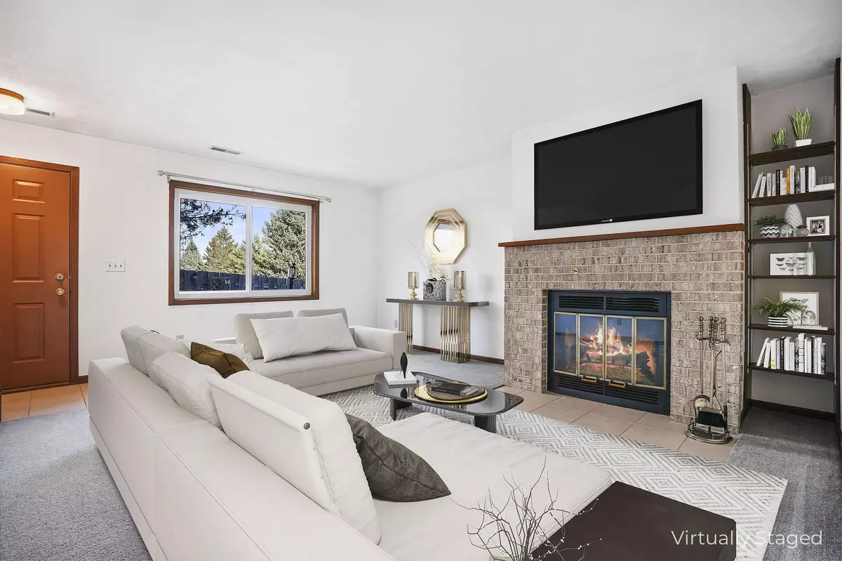 Madison, WI 53719,1034 MCKENNA BLVD #3