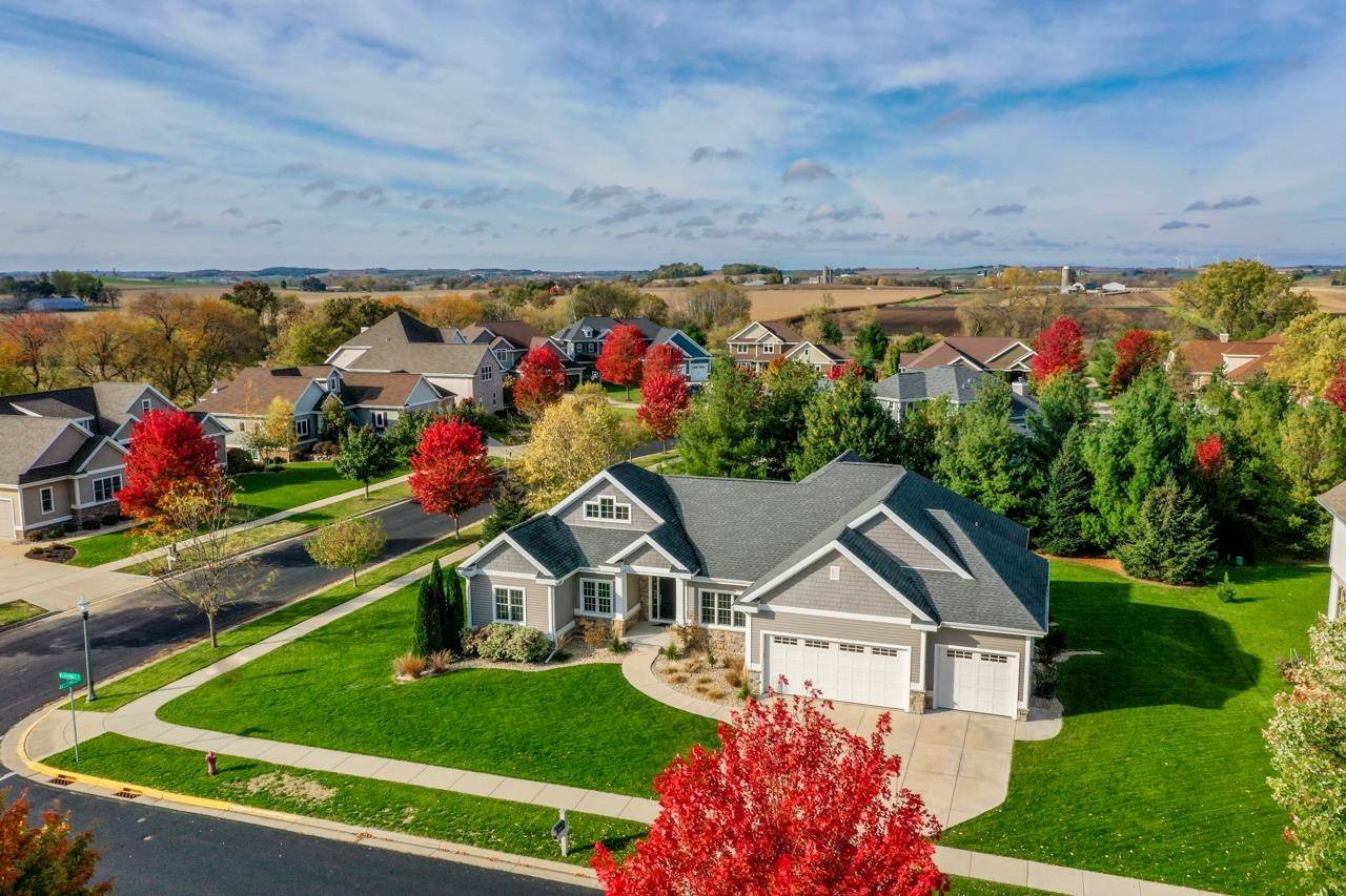 Waunakee, WI 53597,1402 Blue Ridge Tr
