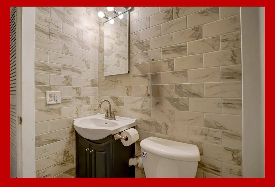 Monona, WI 53716,412 Nichols Rd