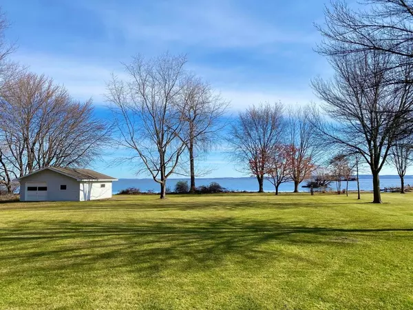 Van Dyne, WI 54979,N9435 Lakeshore Dr