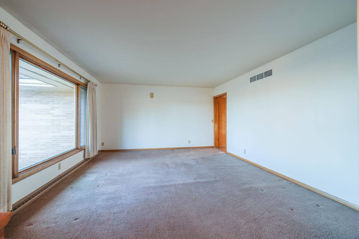 Baraboo, WI 53913,1611 Keith St