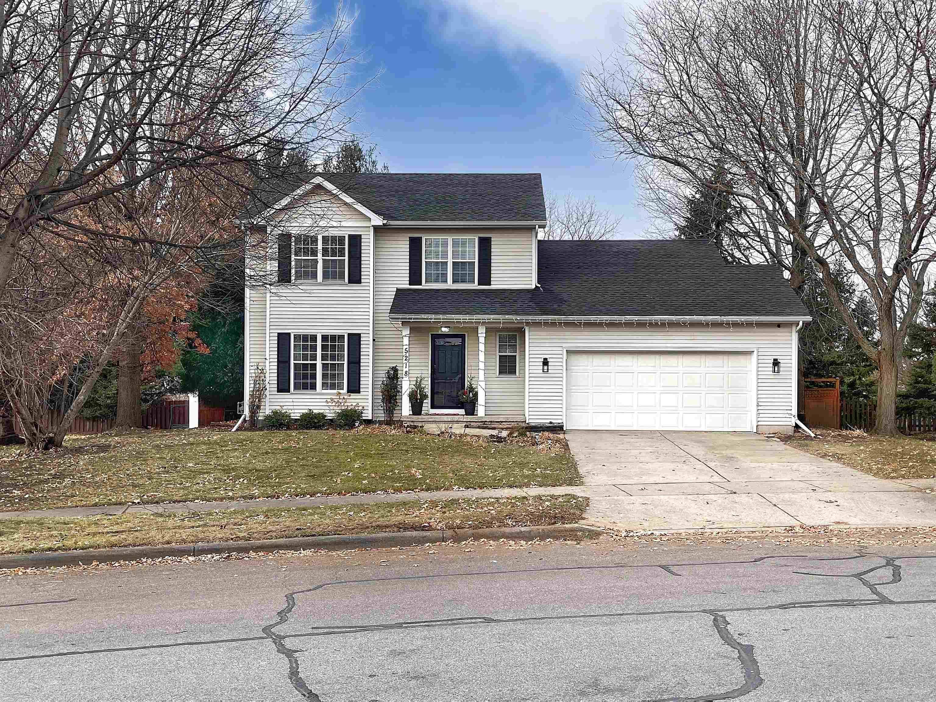 5218 Summer Ridge Dr,  Madison,  WI 53704