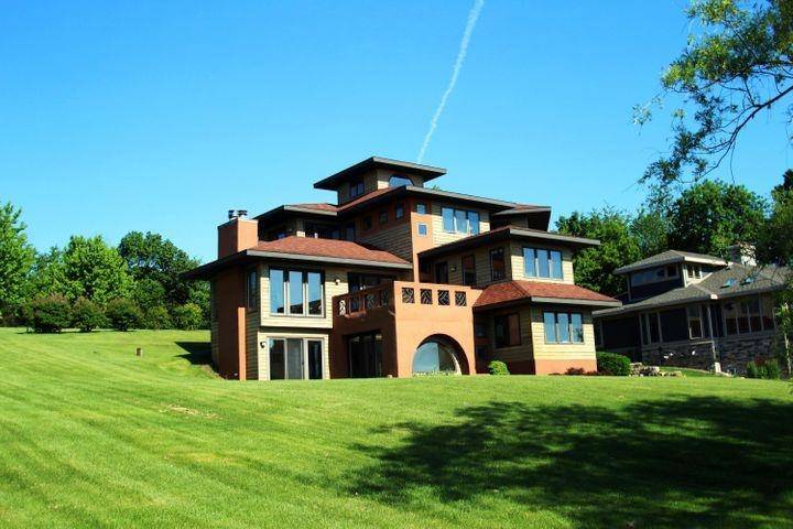 N6385 Cedar Ln, Lake Mills, WI 53551
