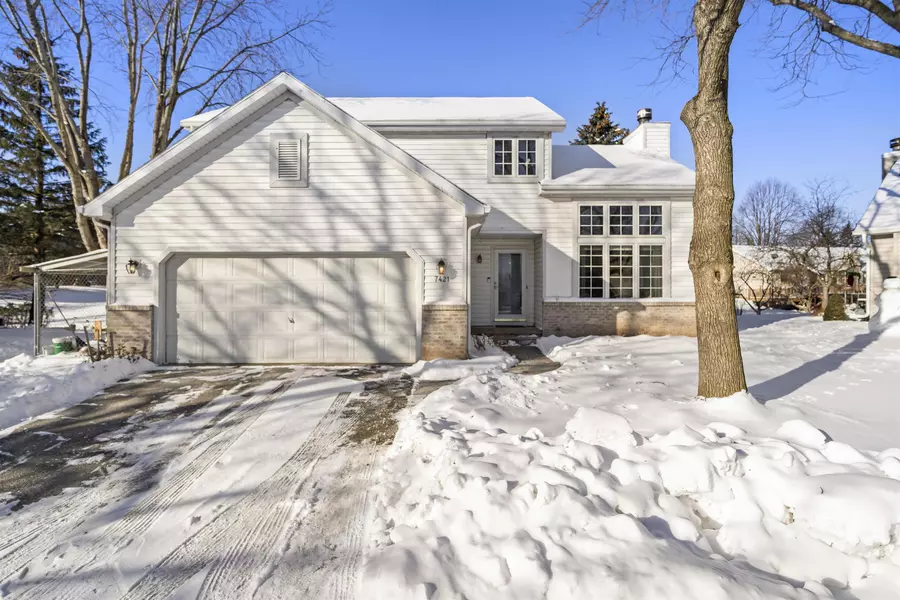 7421 W Valley Ridge Dr, Madison, WI 53719