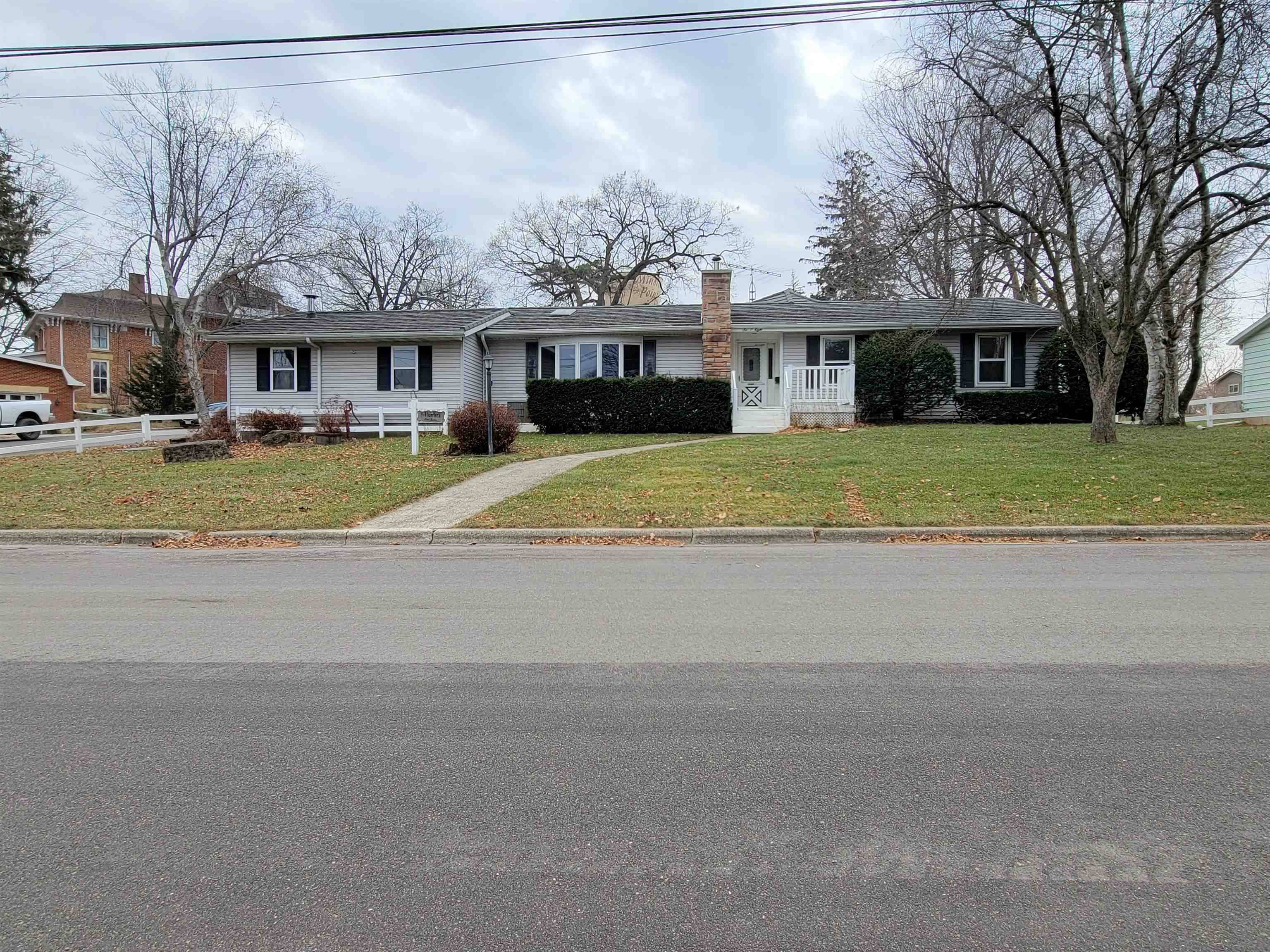 608 Washington St, Mineral Point, WI 53565
