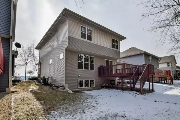 Middleton, WI 53562,8808 White Coral Way