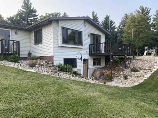 1594 County Road J, Friendship, WI 53934