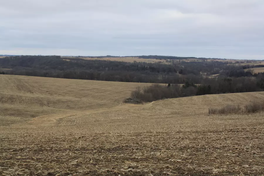 390 Ac County Road C, Mineral Point, WI 53565
