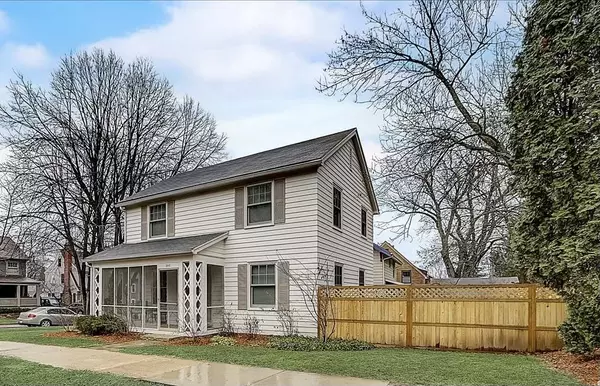 2905 Gregory St, Madison, WI 53711