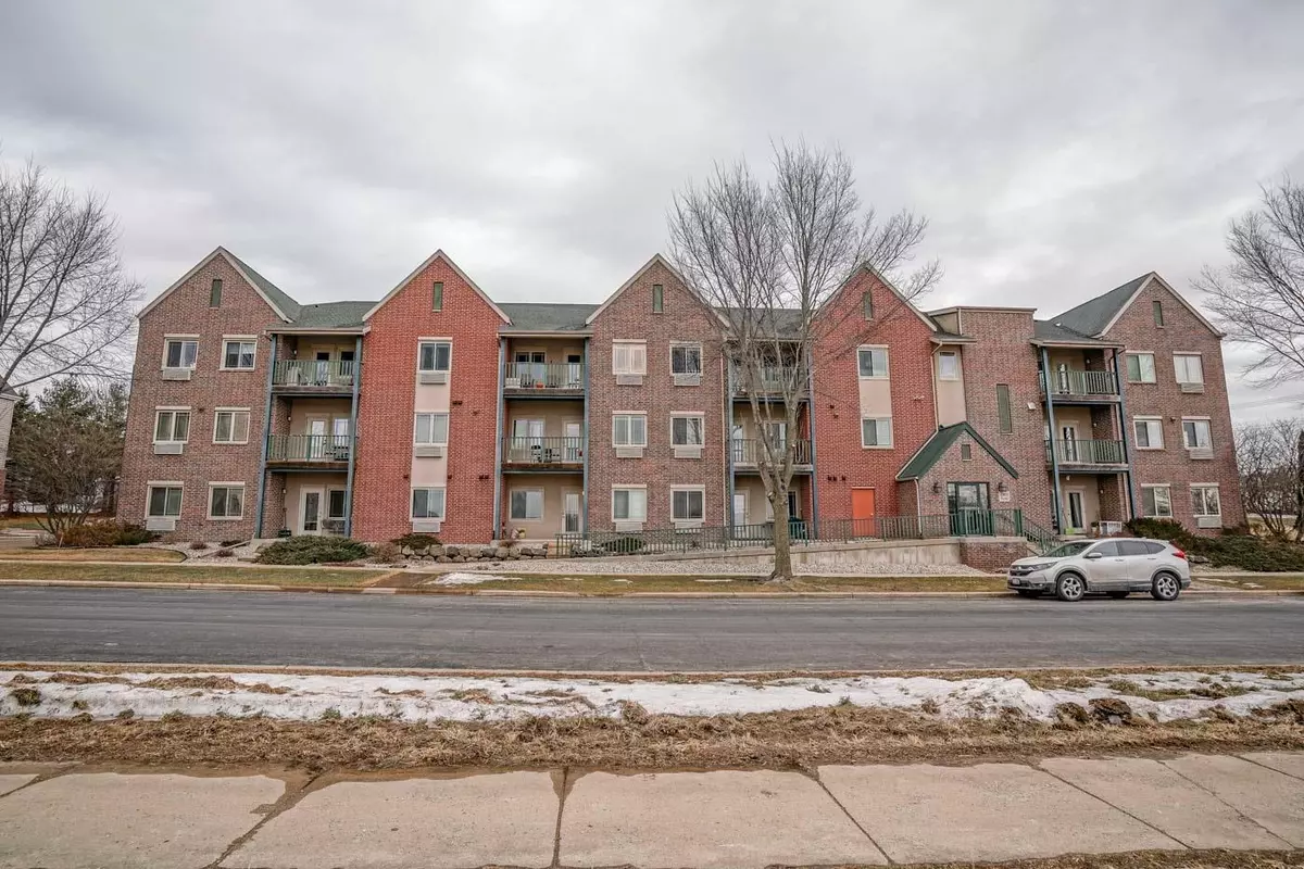 Madison, WI 53719,1901 CARNS DR #102