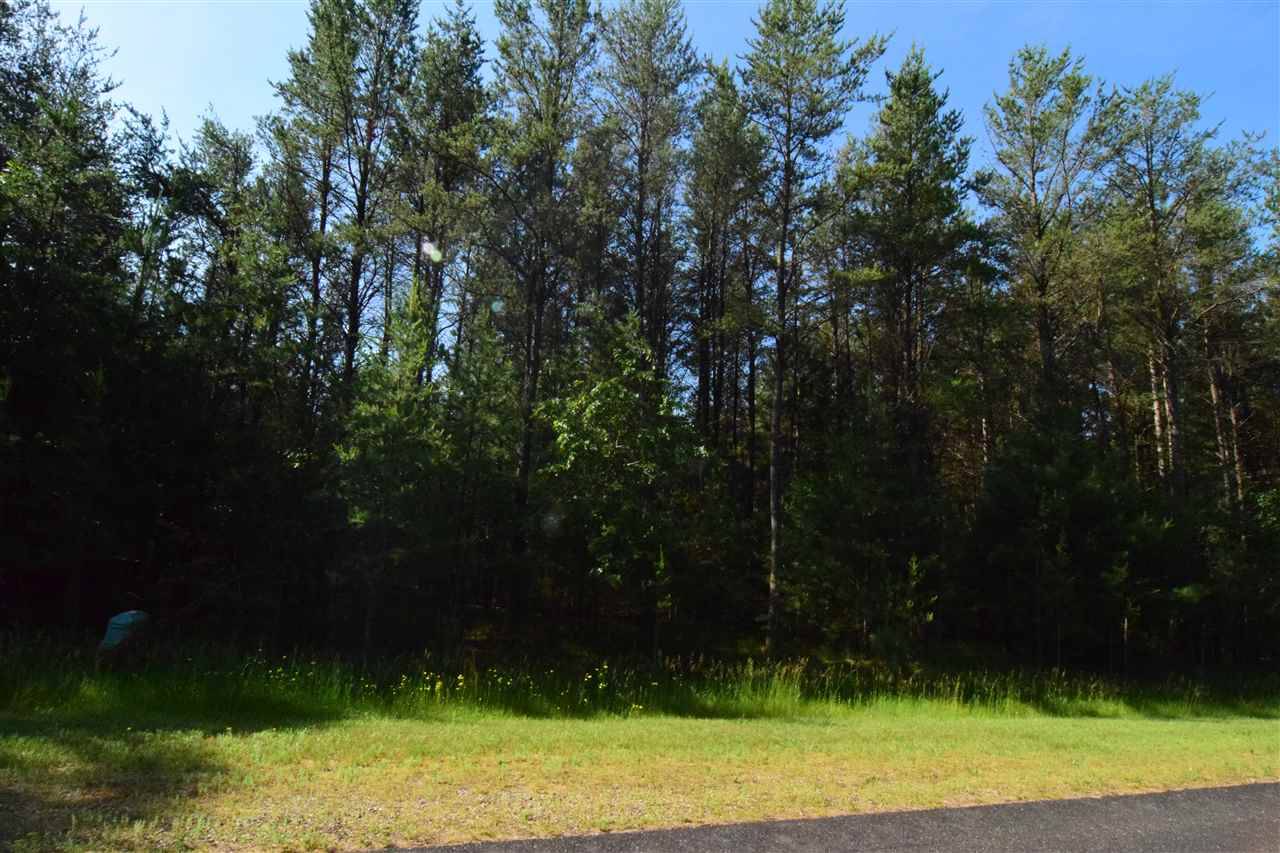 4 Meadows Dr, New Lisbon, WI 53950
