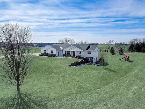 5011 Enchanted Valley Rd, Cross Plains, WI 53528