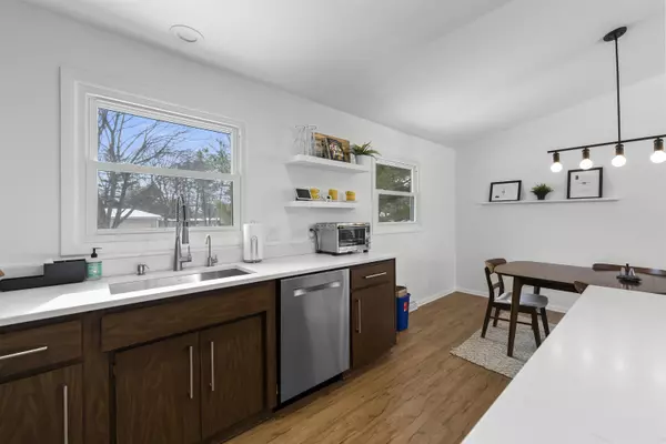 Madison, WI 53711,5718 Dorsett Dr