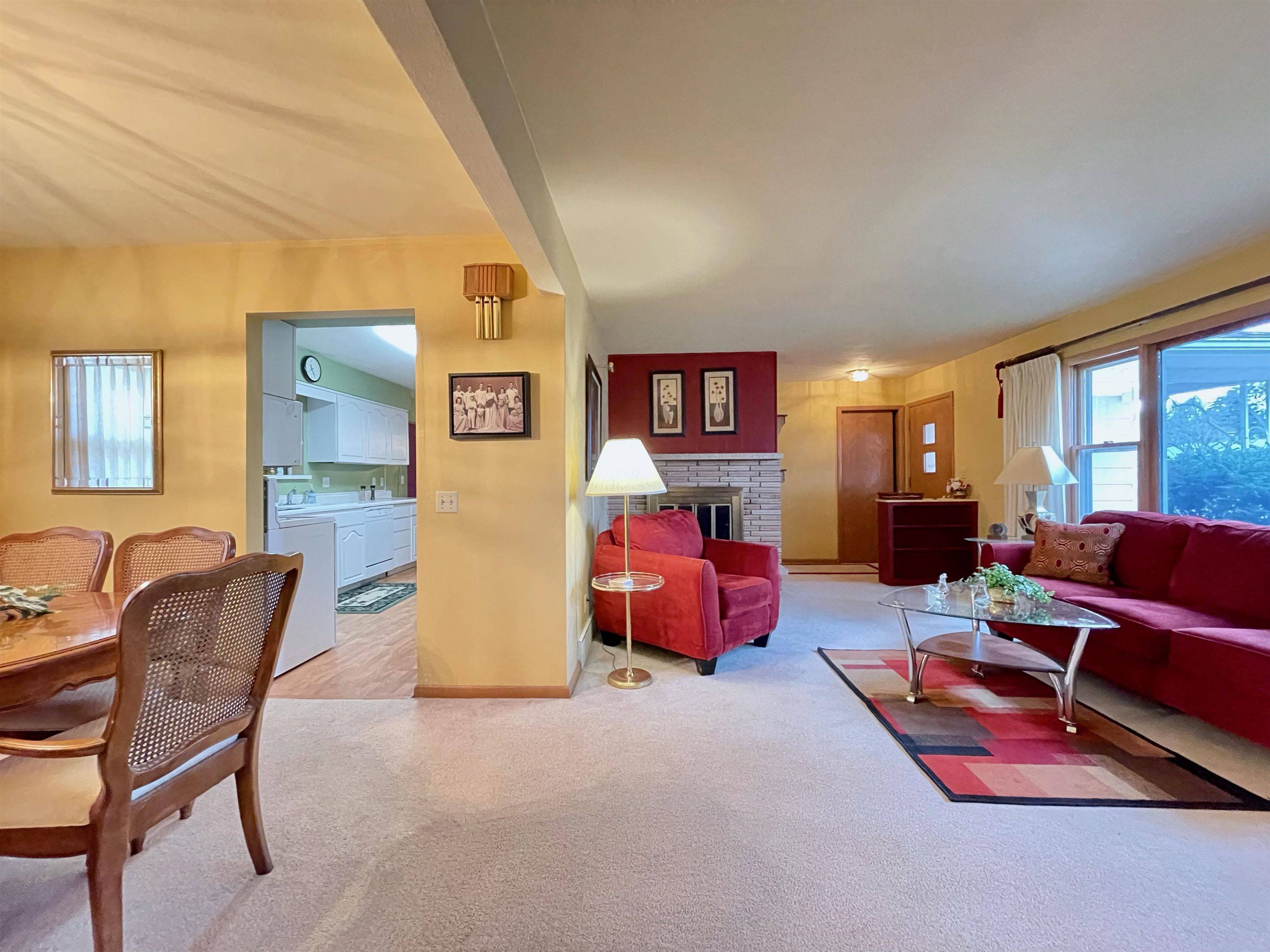 Middleton, WI 53562,6620 Hubbard Ave