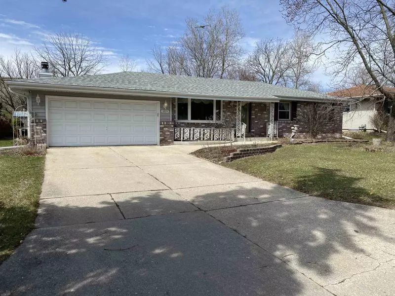 1009 Somerset Dr, Janesville, WI 53546