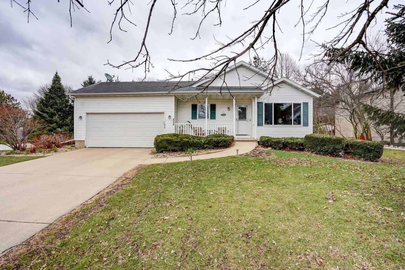 824 Whispering Way, Cottage Grove, WI 53527