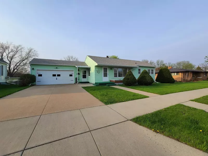 721 W Jackson St, Tomah, WI 54660