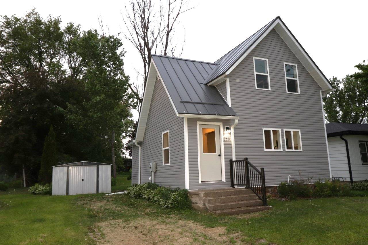 650 Clark St,  Reedsburg,  WI 53959