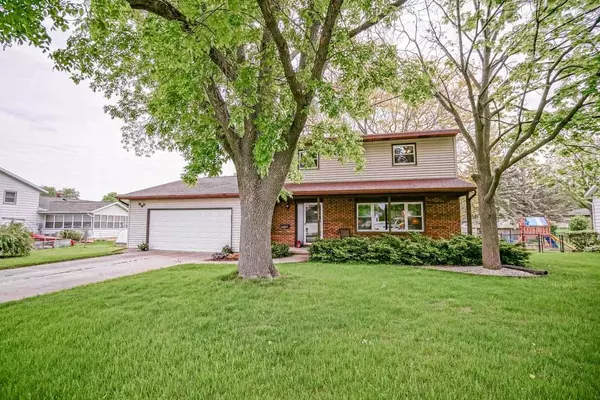 Sun Prairie, WI 53590,1295 Grandview Ct