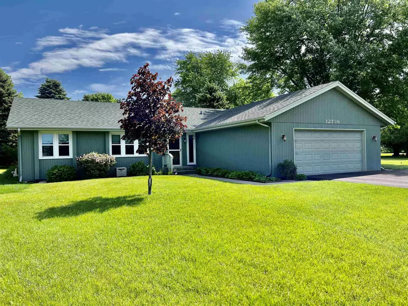 12739 Waltham Cl, Roscoe, IL 61073