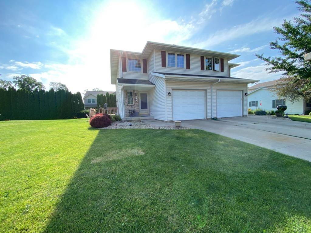 116 Ashberry Ln, Stoughton, WI 53589