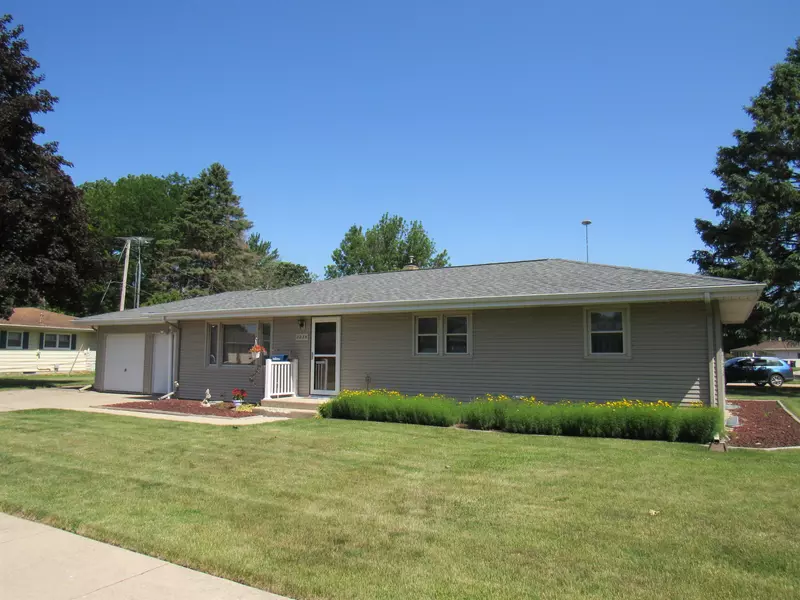 2235 Cornell Ave, Janesville, WI 53545