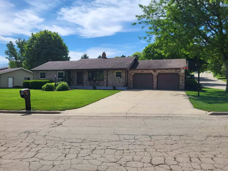 837 3rd Ave, New Glarus, WI 53574