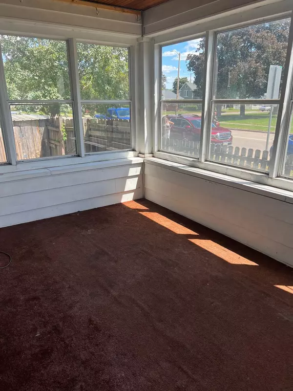 Prairie Du Chien, WI 53821,215 E Wisconsin St