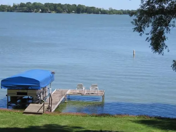 Fox Lake, WI 53933-0000,W10749 Blackhawk Tr