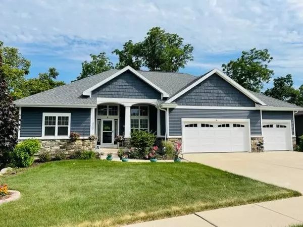809 Maple Dr, Mount Horeb, WI 53572