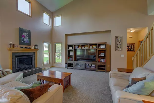 Deerfield, WI 53531,637 Meadow Mist Ct