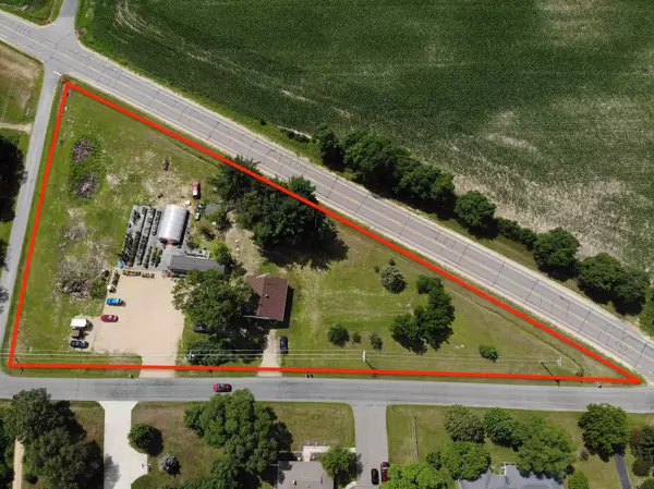 N5619 Johnson Rd, New Lisbon, WI 53950